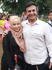 Santi dan Mark Sungkar.