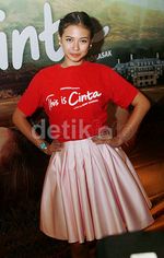 Yuki Kato Feminin di Premiere Film 'This is Cinta'