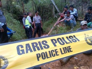 Seorang Penambang Emas Tewas, Empat Orang Terjebak di Lubang Galian