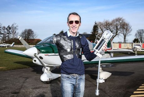 Ingin Jadi Pilot, Pria Berlengan Satu Ini Rakit Lengan Prostetik Sendiri