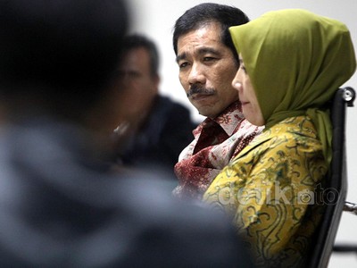 Romi Herton Dituntut 9 Tahun Penjara
