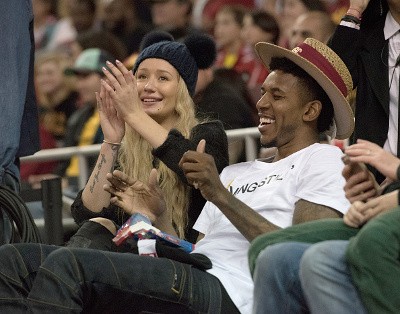 Hii... Diserang Lumba-lumba, Pacar Iggy Azalea Hampir Tewas