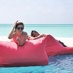 Bikin Iri! Rio Dewanto dan Atiqah Hasiholan Mesra di Maladewa