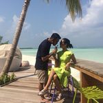 Bikin Iri! Rio Dewanto dan Atiqah Hasiholan Mesra di Maladewa