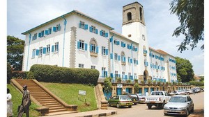 Universitas Terbesar Uganda Dituduh Keluarkan Gelar Palsu