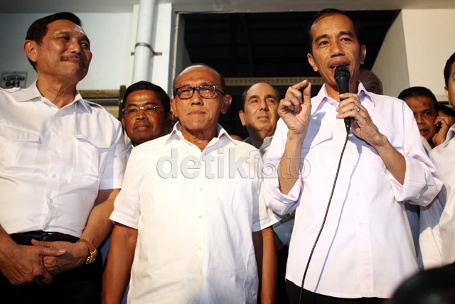 Manuver Golkar Ical Merapat Erat ke Jokowi