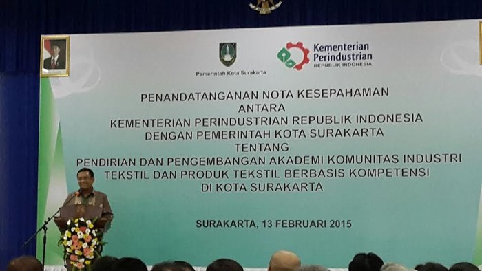 Menperin Saleh Husin Kunjungi Pabrik Tekstil di Sukoharjo yang Mendunia