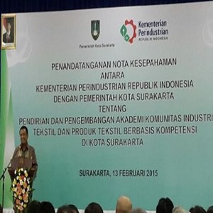 Menperin Saleh Husin Kunjungi Pabrik Tekstil di Sukoharjo yang Mendunia