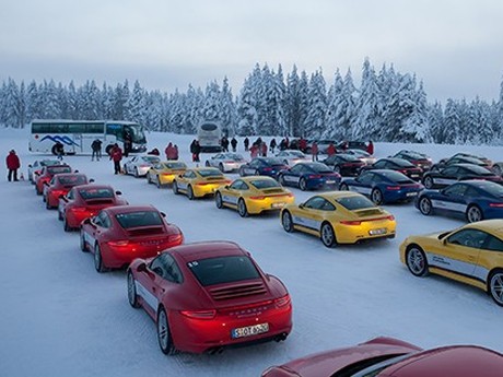 6 Orang Indonesia Ini Uji Nyali Nyetir Supercar di Salju Finlandia