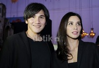 Vino dan Marsha saat hadir di launcing mobil New Juke di Potato Head, SCBD, Sudirman, Jakarta Pusat, Kamis (12/2/2015). Pool/Palevi S/detikFoto.
