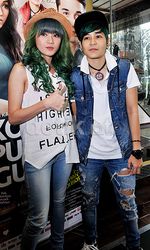 The Virgin Kompak dengan Rambut Hijau