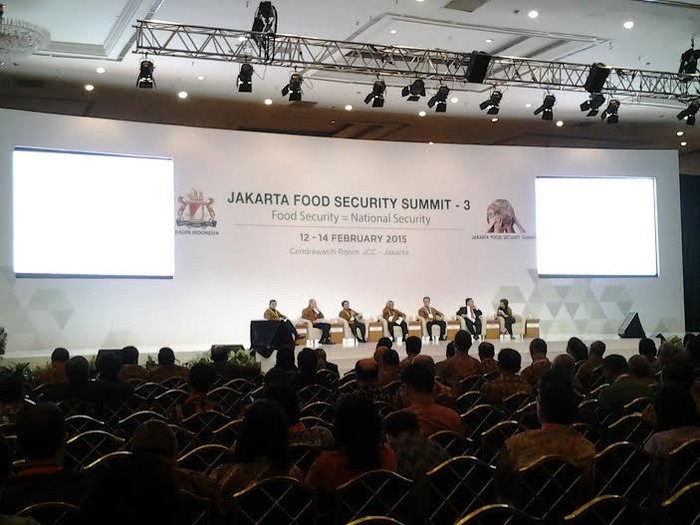 Begini Cara OJK Lawan Rentenir