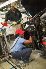 Mengintip Produksi Sedan Corolla di Amerika