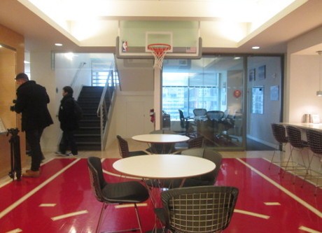 Berkunjung ke Markas NBA dan Bernostalgia dengan Para Legenda