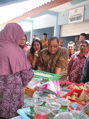 Menkop Puspayoga: Toko Jejaring Ancam Ekonomi Kerakyatan