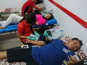 Sekantong Darah Gantikan Mawar dan Cokelat di Valentine Day