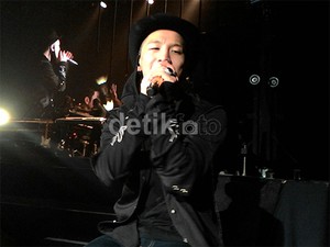 Taeyang Nakal dan Seksi di Konser RISE In Jakarta