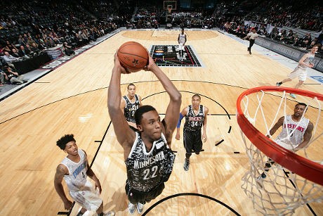 Rising Star Challenge: Tim Dunia Kalahkan Tim AS