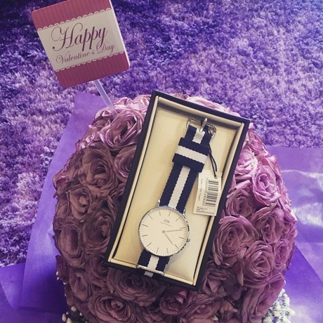 Valentine, Aurel Dihadiahi Bunga dan Jam Tangan dari Pacar