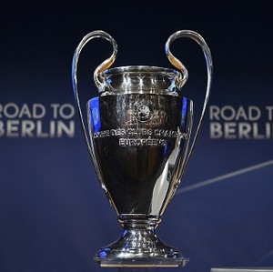 Babak 16 Besar Dimulai, Empat Peracik Taktik Mulai Kejar Titel Spesial