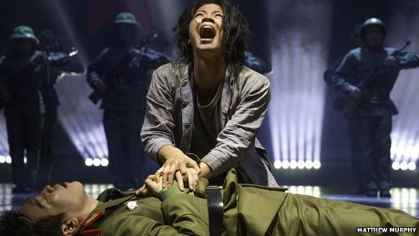 Drama Musikal Miss Saigon Raih Penghargaan WhatsOnStage
