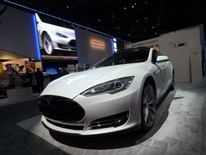 Mengintip Spesifikasi Mobil Listrik Tesla