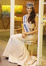 Kecantikan Miss World Bikin Para Pria Tak Berkedip