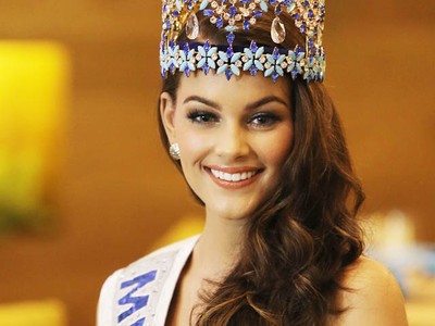 Kecantikan Miss World Bikin Para Pria Tak Berkedip