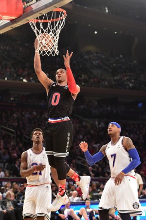 Sengit, Barat Kalahkan Timur 163-158 di NBA All-Star