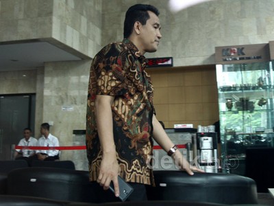 Refly Harun Sarankan KPK Ajukan PK