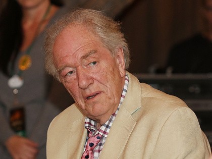 OMG! Pemeran Profesor Dumbledore Punya Selingkuhan 25 Tahun Lebih Muda