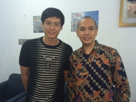 Bebas, Roger Danuarta Peluk Ibunda