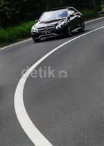 Nyetir Mercy E63 AMG S Serasa Naik Jet Coaster