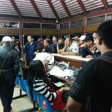 Banyak Lion Air Delay, Penumpang Swalayan Ambil Makanan