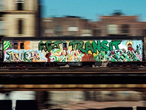 Grafiti di Gerbong Kereta Bawah Tanah Ikon New York