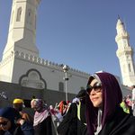 Cantiknya Maia Estianty Berhijab di Mekkah
