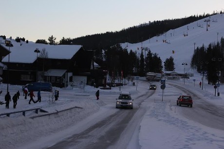 Aman Mana, Mobil 2WD Atau 4WD?