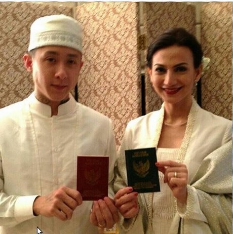 Tak Ada Janur Kuning Saat Pernikahan Wanda Hamidah dan Daniel Digelar