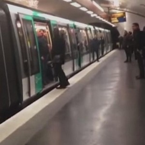 Korban Pelecehan Rasial oleh Fans Chelsea di Paris Minta Pelaku Dipenjara