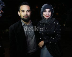Ngidam Shireen Sungkar Saat Hamil: Nge-fans Berat pada Suami Sendiri