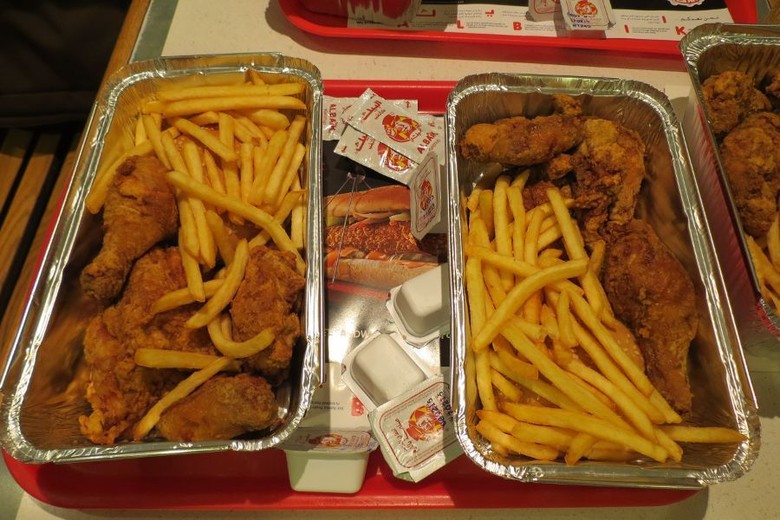 Gambar Kartun Makan Ayam Goreng - Gambar Kartun