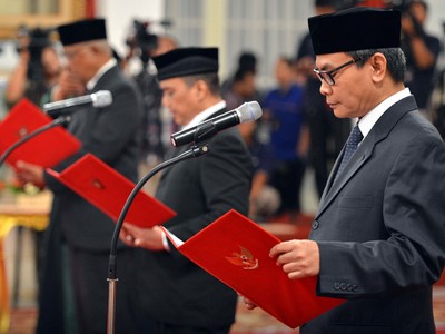 Jokowi Resmi Lantik 3 Plt Pimpinan KPK
