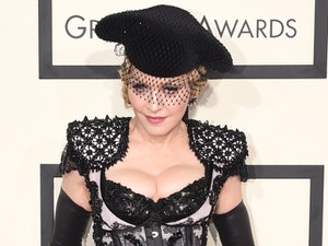 Berkat Living for Love, Madonna Ukir Sejarah di Billboard