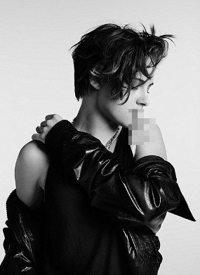 Tunjukkan Sisi Pemberontak, Kristen Stewart Merokok di Pemotretan Majalah