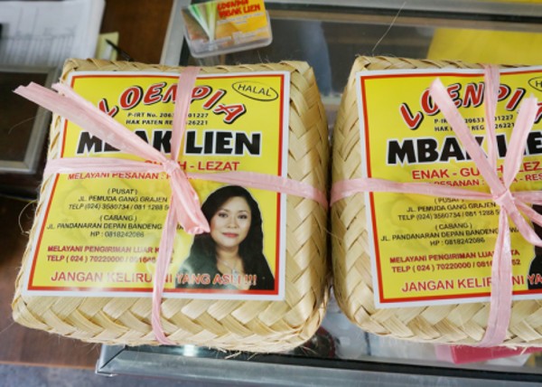 Mana yang Enak? Lunpia Gang Lombok, Mataram atau Jalan Pemuda