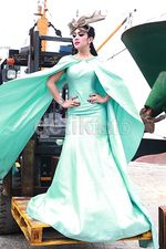 Syahrini Cetar Membahana Pakai Headpiece ala Bangsawan