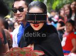 Kacamata Futuristik Syahrini