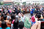 Nyentrik Banget! Syahrini Tampil Bak Lady Gaga