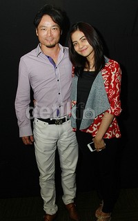 Tiwi dan suami tampil serasi. Pool/Gus Mun/detikFoto.