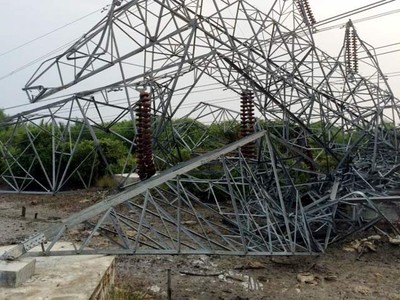 Besinya Dicuri, Tower Listrik Roboh
